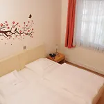 Benelux 3* Aachen
