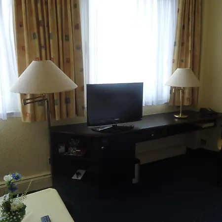 Benelux 3* Akwizgran