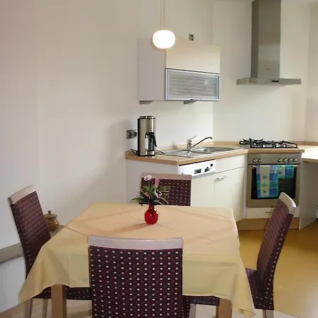 Benelux 3*