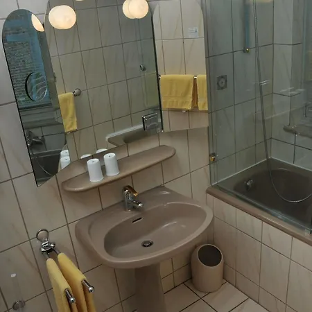 Benelux 3* Akwizgran