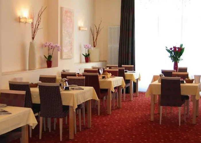 Benelux Hotel